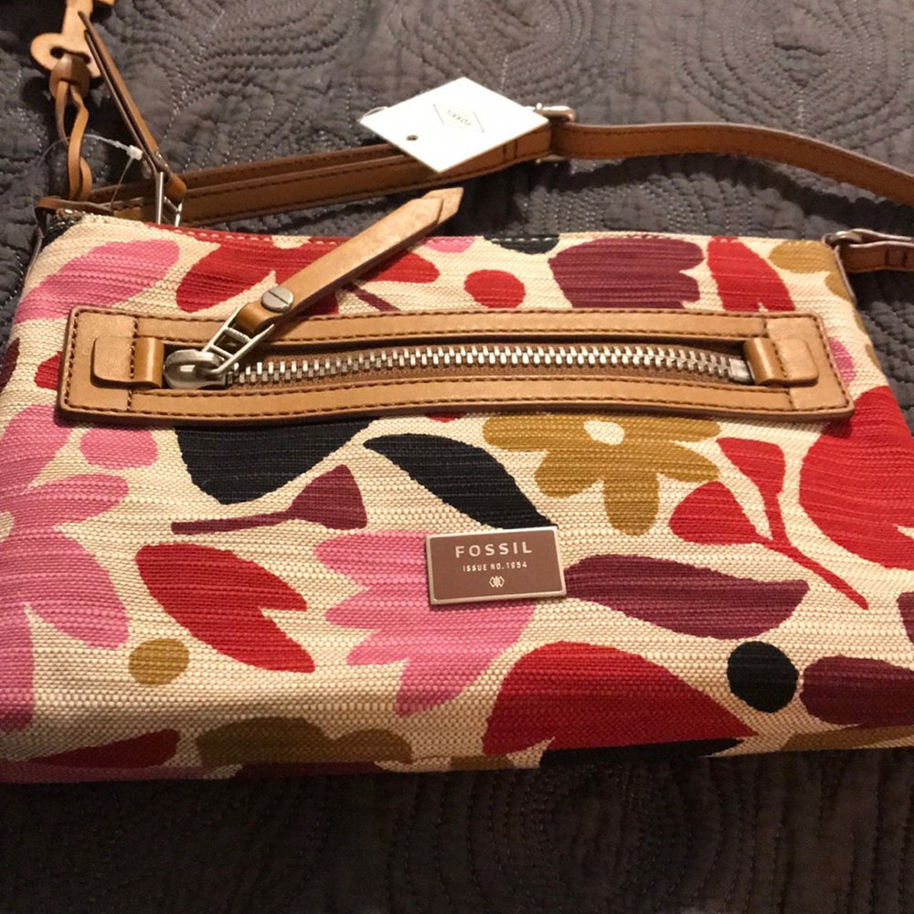 NWT Fossil Dawson Cross Body!